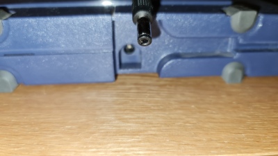 5 Volts DC power socket on Z100P2 and barrel connector of the cable that is connected to the computer via USB Type-A at the other end.
